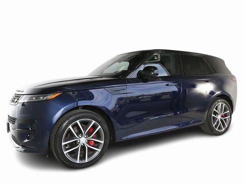 Used 2023 Land Rover Range Rover Sport SE Dynamic image 3