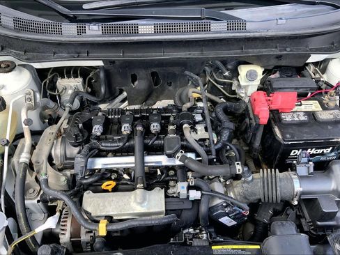 Used 2020 Nissan Kicks SV image 32