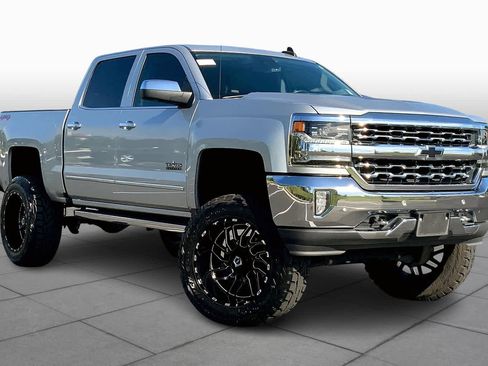 Used 2018 Chevrolet Silverado 1500 LTZ w/ Texas Edition AWD/4WD image 3