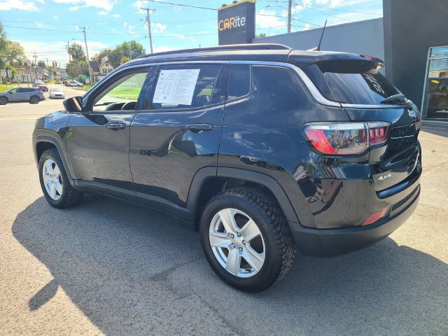 Used 2022 Jeep Compass Latitude AWD/4WD image 9
