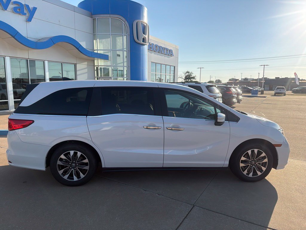 Certified 2024 Honda Odyssey EX-L image 11