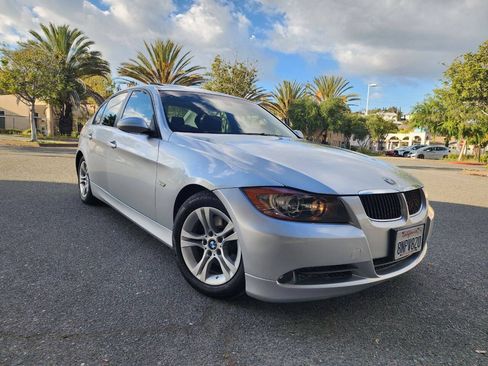 Used 2008 BMW 328i Sedan RWD image 2