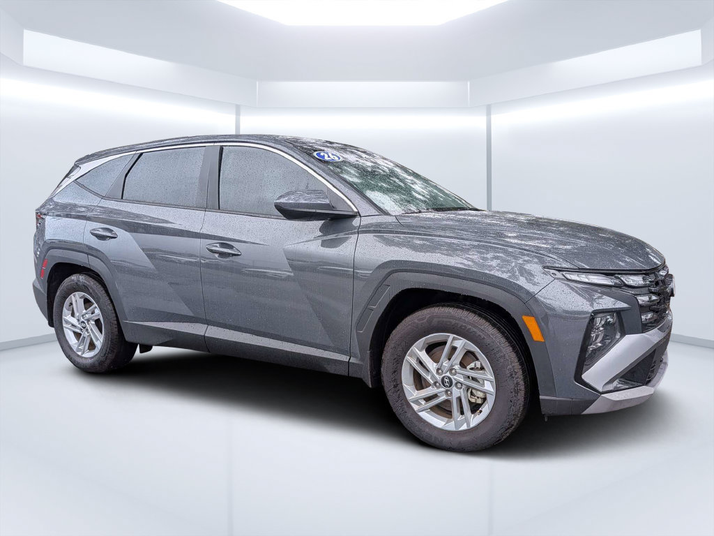 Used 2026 Hyundai Tucson SE FWD image 1