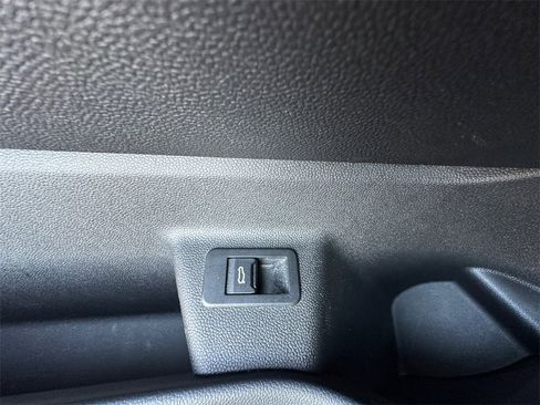 Used 2023 BMW iX xDrive50 w/ BMW I Signature Blue Package image 11