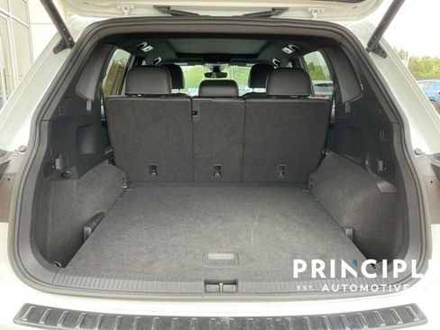 Used 2023 Volkswagen Tiguan SEL R-Line AWD/4WD image 11