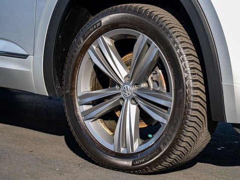 Used 2019 Volkswagen Atlas SEL R-Line image 7