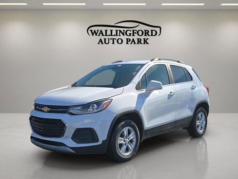 Used 2018 Chevrolet Trax LT w/ LT Convenience Package image 1