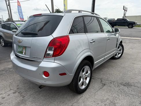 Used 2014 Chevrolet Captiva Sport LTZ FWD image 4