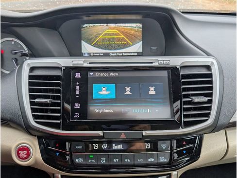 Used 2017 Honda Accord EX-L image 24