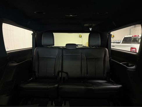 Used 2018 Ford Expedition Max XLT w/ Equipment Group 202A AWD/4WD image 15