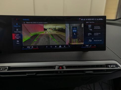 Used 2025 BMW iX M60 image 42