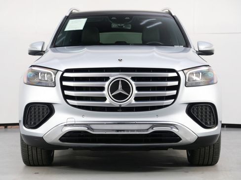 Used 2024 Mercedes-Benz GLS 450 4MATIC image 7