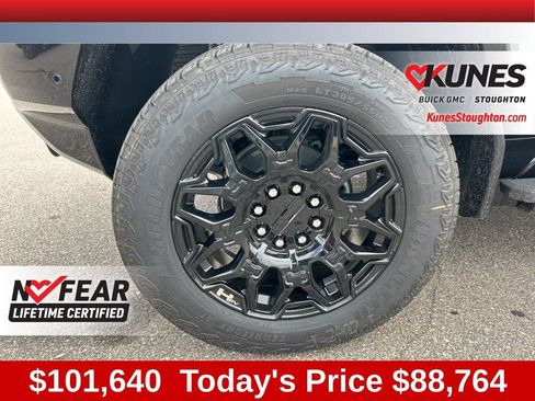 New 2025 GMC Hummer EV 2X w/ LPO, Dark Essentials Package image 17