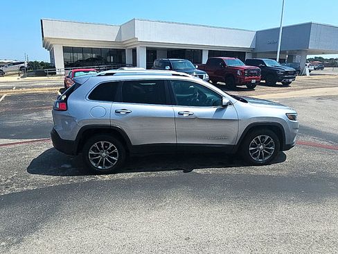 Used 2020 Jeep Cherokee Latitude Plus FWD image 4