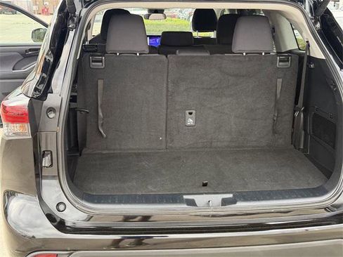 Certified 2024 Toyota Highlander LE image 22
