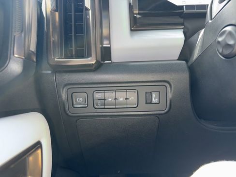 Used 2024 GMC Hummer EV 3X AWD/4WD image 24