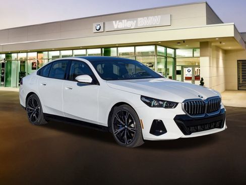 New 2026 BMW 530i xDrive w/ M Sport Package image 1