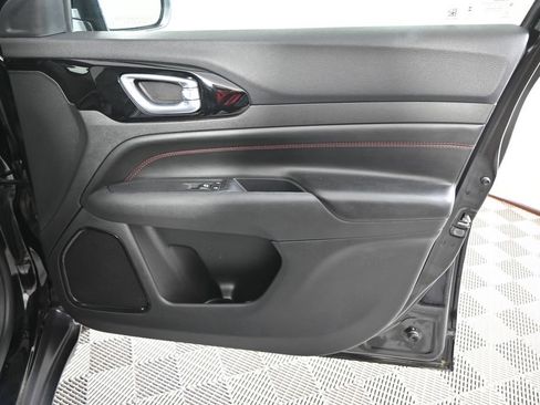 Used 2024 Jeep Compass Trailhawk AWD/4WD image 12
