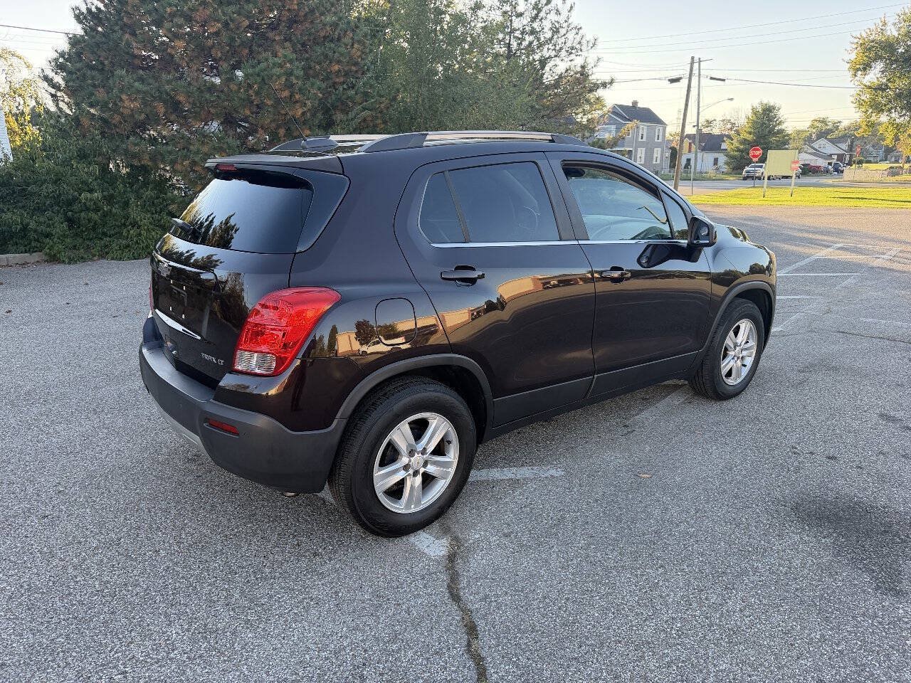 Used 2015 Chevrolet Trax LT w/ LT Plus Package FWD image 3