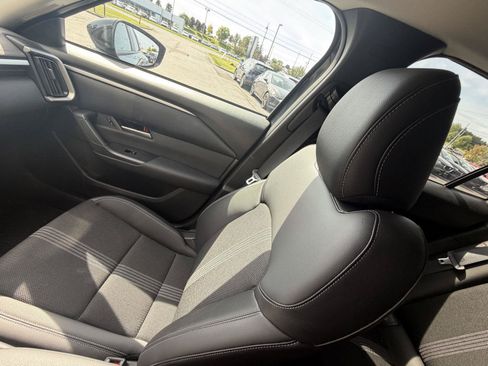 Certified 2025 MAZDA CX-50 AWD 2.5 S w/ Weather Package image 17