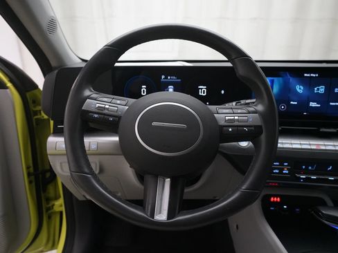 Used 2024 Hyundai Kona SEL AWD/4WD image 4