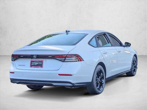 New 2025 Honda Accord SE image 2