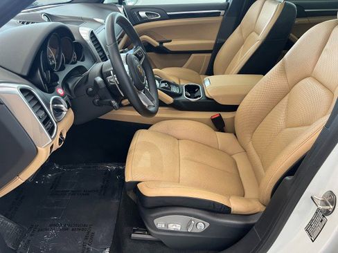 Used 2016 Porsche Cayenne AWD/4WD image 9