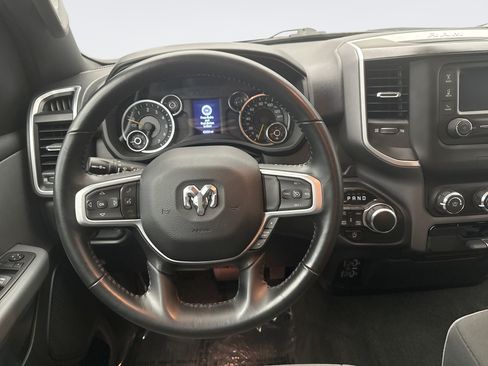 Used 2022 RAM 1500 Big Horn AWD/4WD image 12