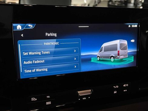 Used 2025 Mercedes-Benz Sprinter 2500 image 27