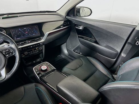 Used 2022 Kia Niro EX Premium image 26