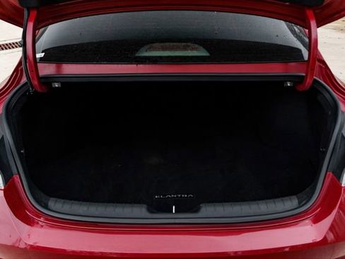 Certified 2022 Hyundai Elantra SEL w/ Cargo Package image 6