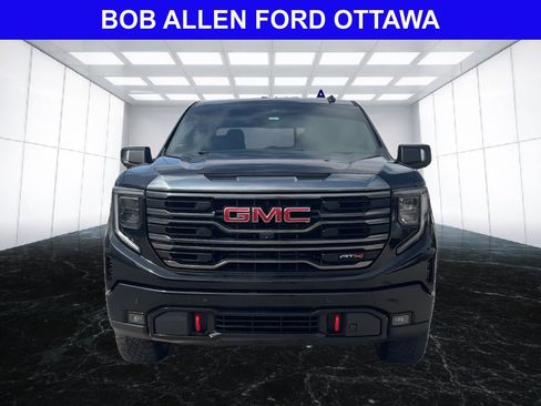 Used 2024 GMC Sierra 1500 AT4 w/ Technology Package AWD/4WD image 6