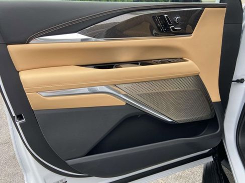 New 2026 Cadillac Escalade IQ Luxury 2 AWD/4WD image 17