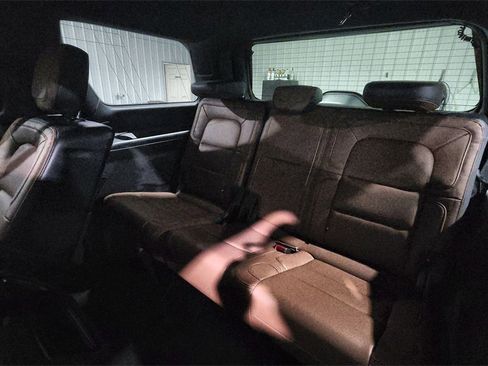 Used 2024 Lincoln Navigator Reserve w/ Equipment Group 201A image 28