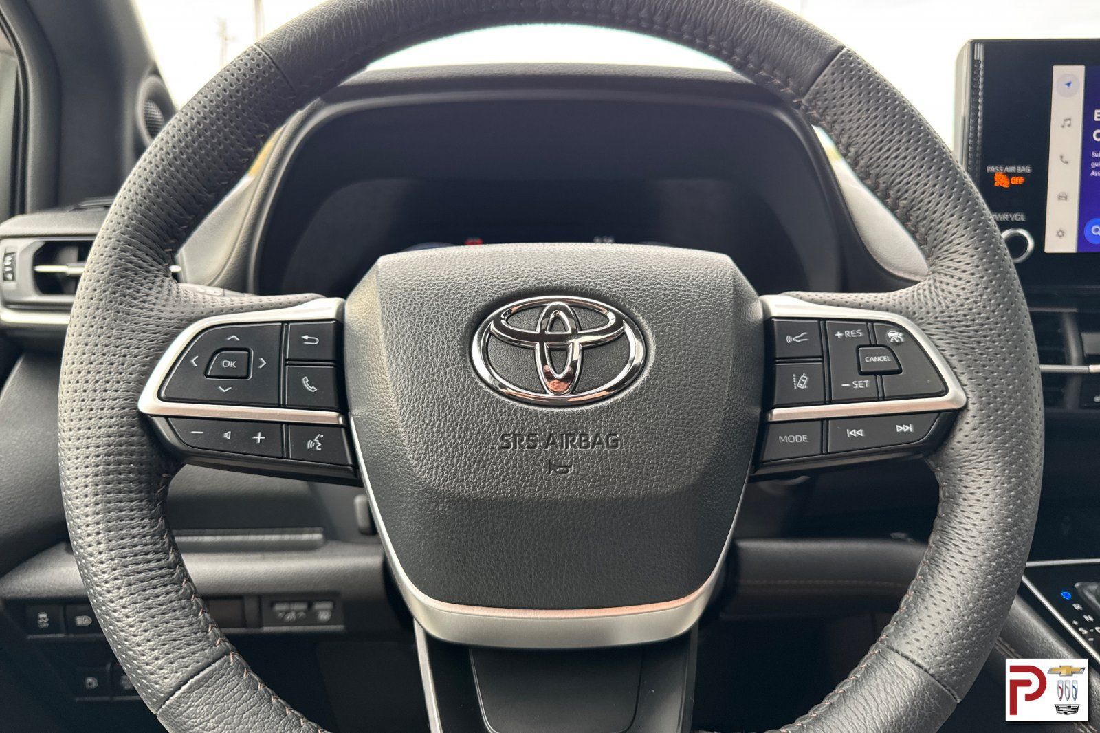 Used 2025 Toyota Sienna Platinum AWD/4WD image 29