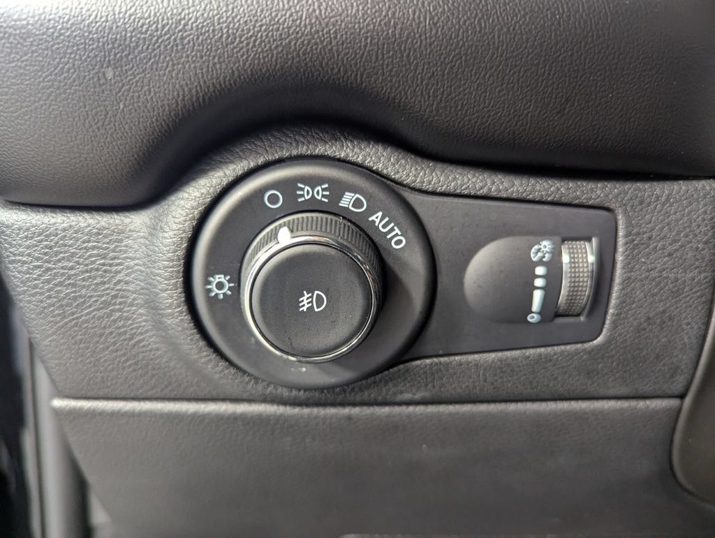 Used 2022 Dodge Durango GT AWD/4WD image 14