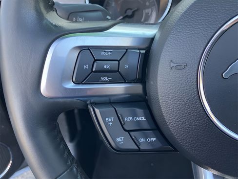 Used 2022 Ford Mustang Premium image 20