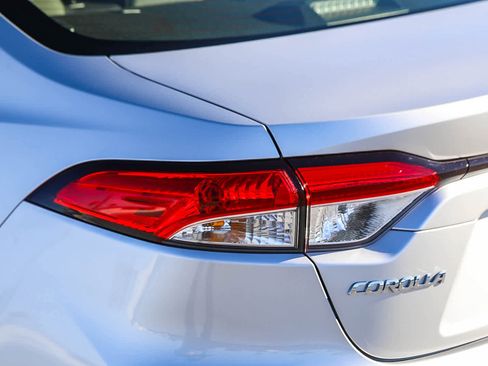 Certified 2025 Toyota Corolla LE image 10