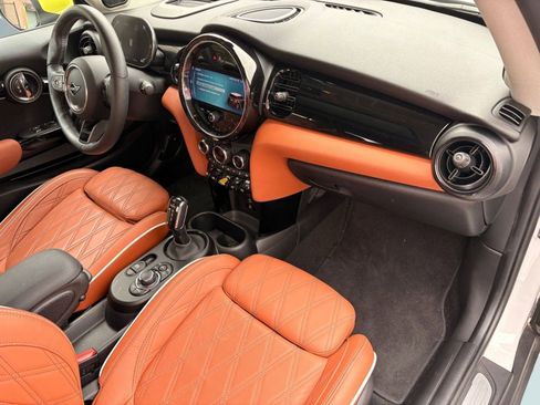 Certified 2024 MINI Cooper SE image 28