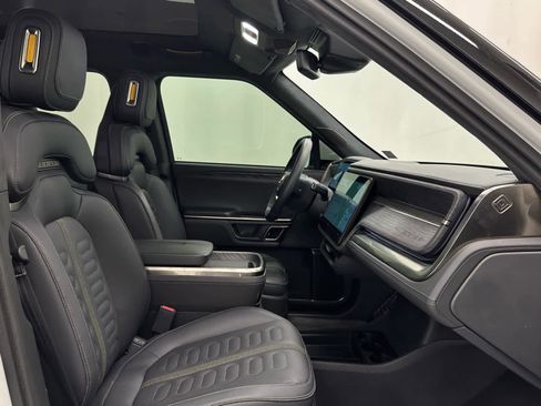 Used 2023 Rivian R1T Adventure image 17