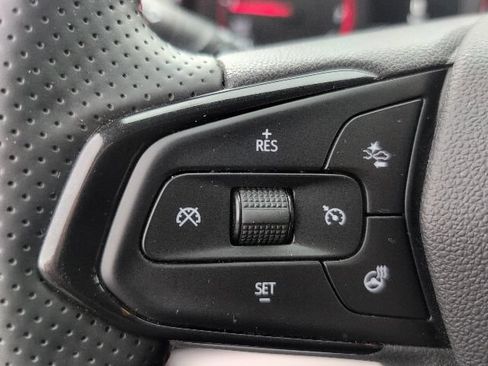 Used 2024 Chevrolet Trax RS FWD image 20