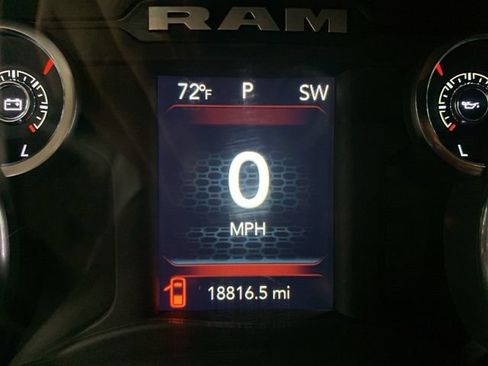 Used 2024 RAM 2500 Tradesman w/ Chrome Appearance Group AWD/4WD image 27