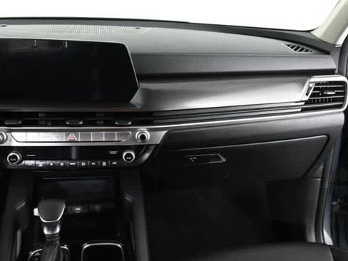 Used 2023 Kia Telluride LX image 16