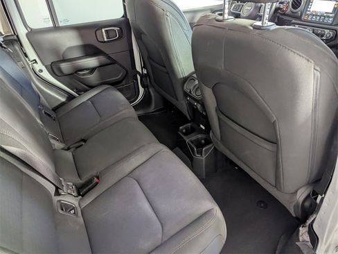 Certified 2023 Jeep Gladiator Overland image 28