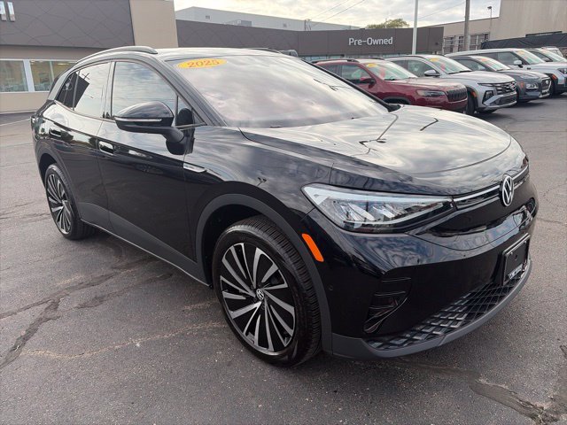 Used 2025 Volkswagen ID.4 Pro AWD/4WD image 2