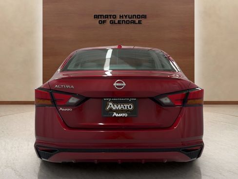 Used 2025 Nissan Altima 2.5 SV FWD image 5