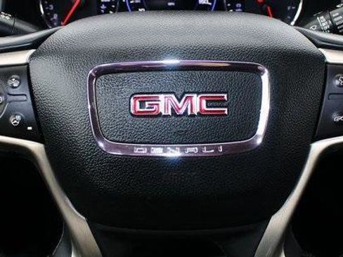 Used 2023 GMC Acadia Denali image 15