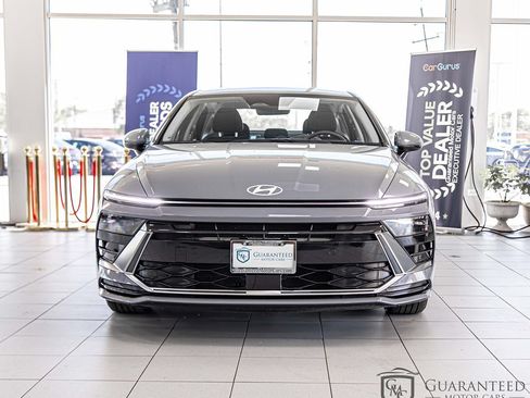 Used 2025 Hyundai Sonata SEL FWD image 2