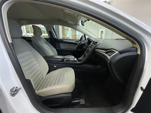 Used 2018 Ford Fusion S FWD image 25