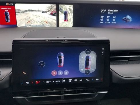 Certified 2024 Lincoln Nautilus Reserve w/ Equipment Group 202A image 12